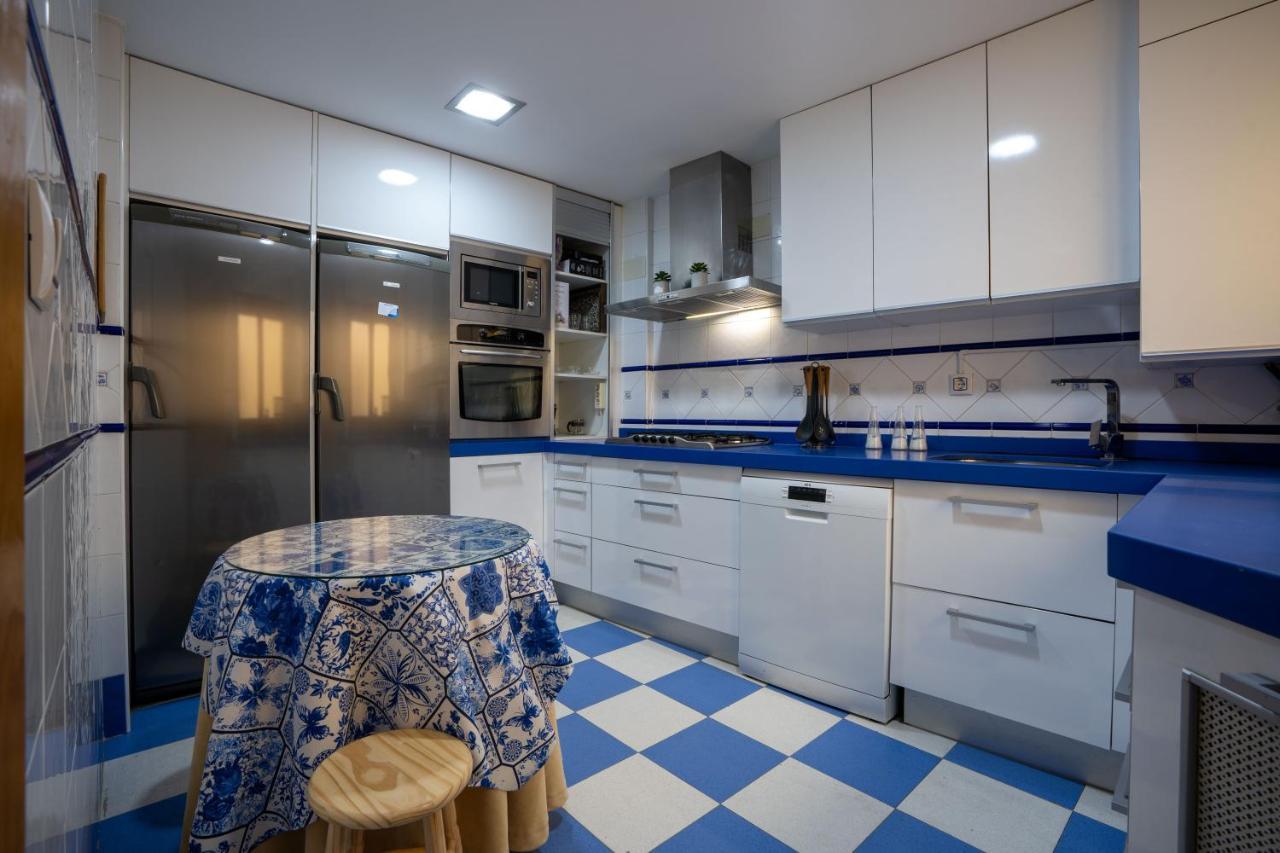 Reina Aixa- Apartamento Centro กรานาดา ภายนอก รูปภาพ