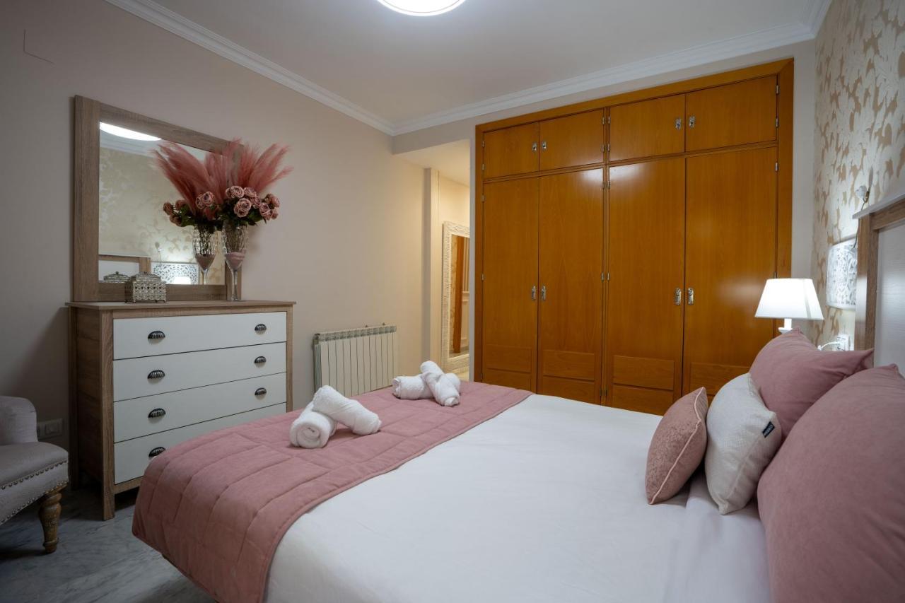 Reina Aixa- Apartamento Centro กรานาดา ภายนอก รูปภาพ
