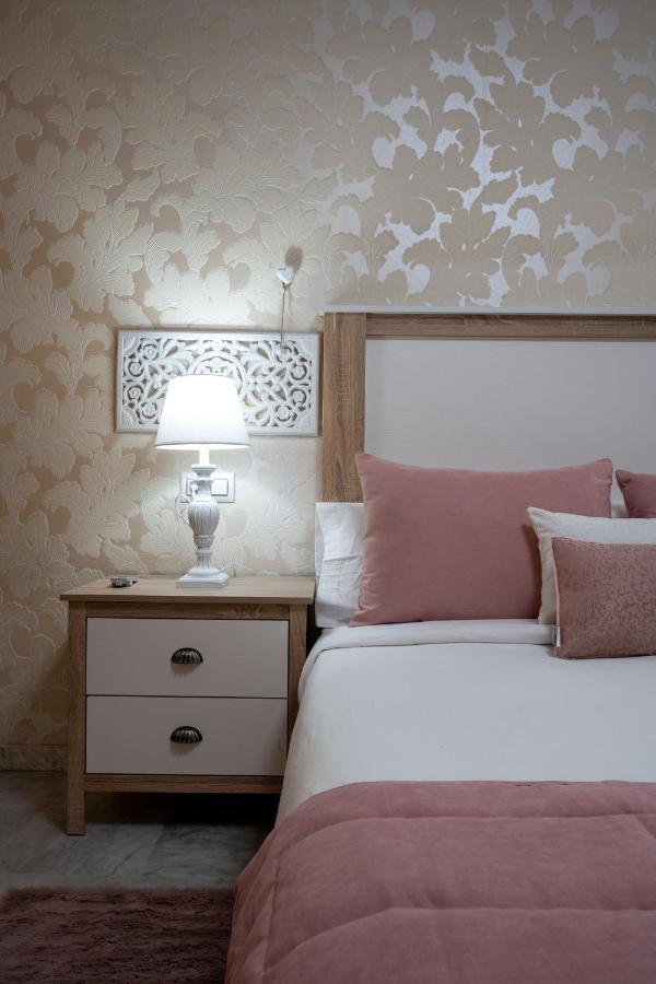Reina Aixa- Apartamento Centro กรานาดา ภายนอก รูปภาพ
