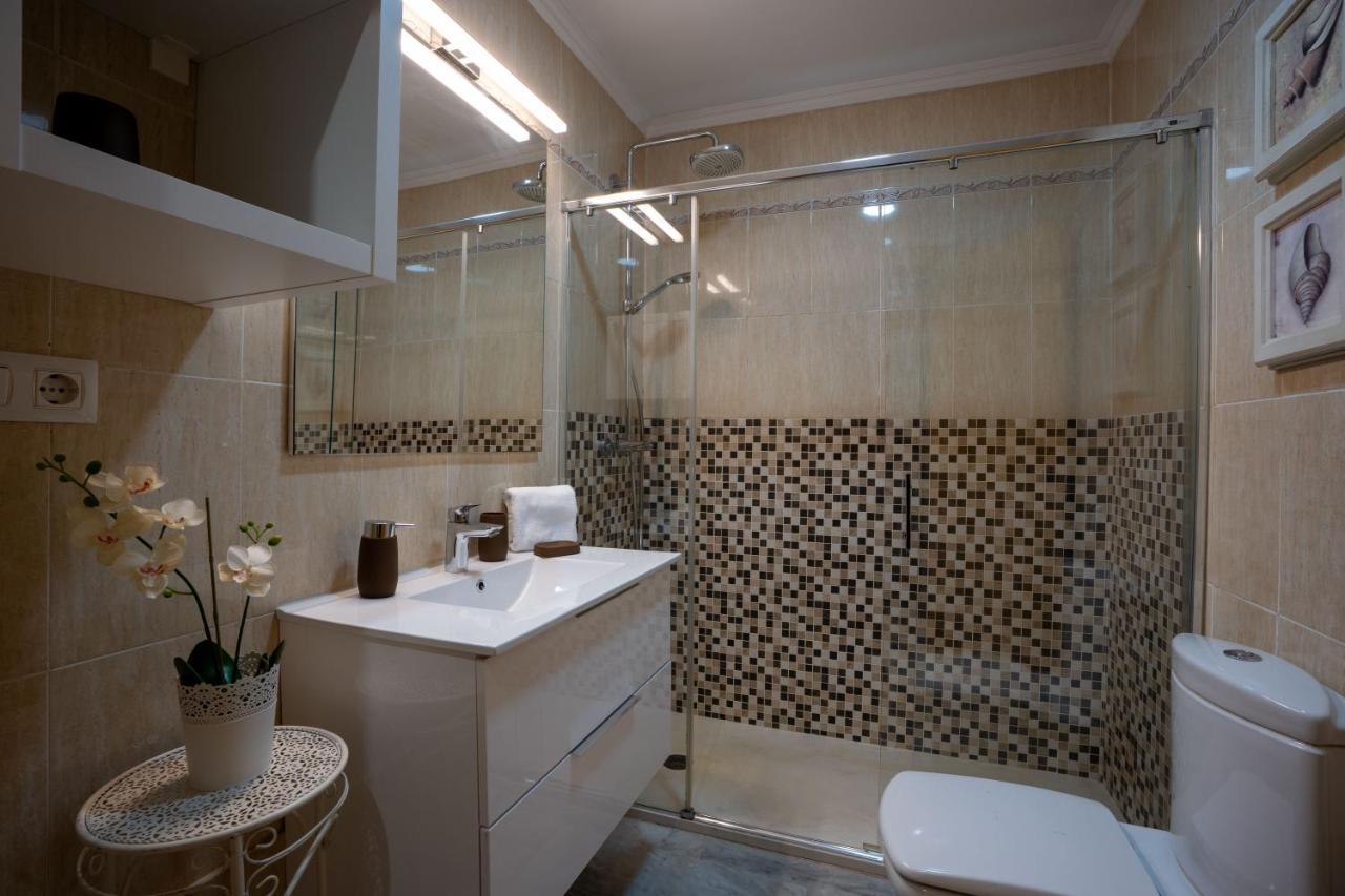 Reina Aixa- Apartamento Centro กรานาดา ภายนอก รูปภาพ